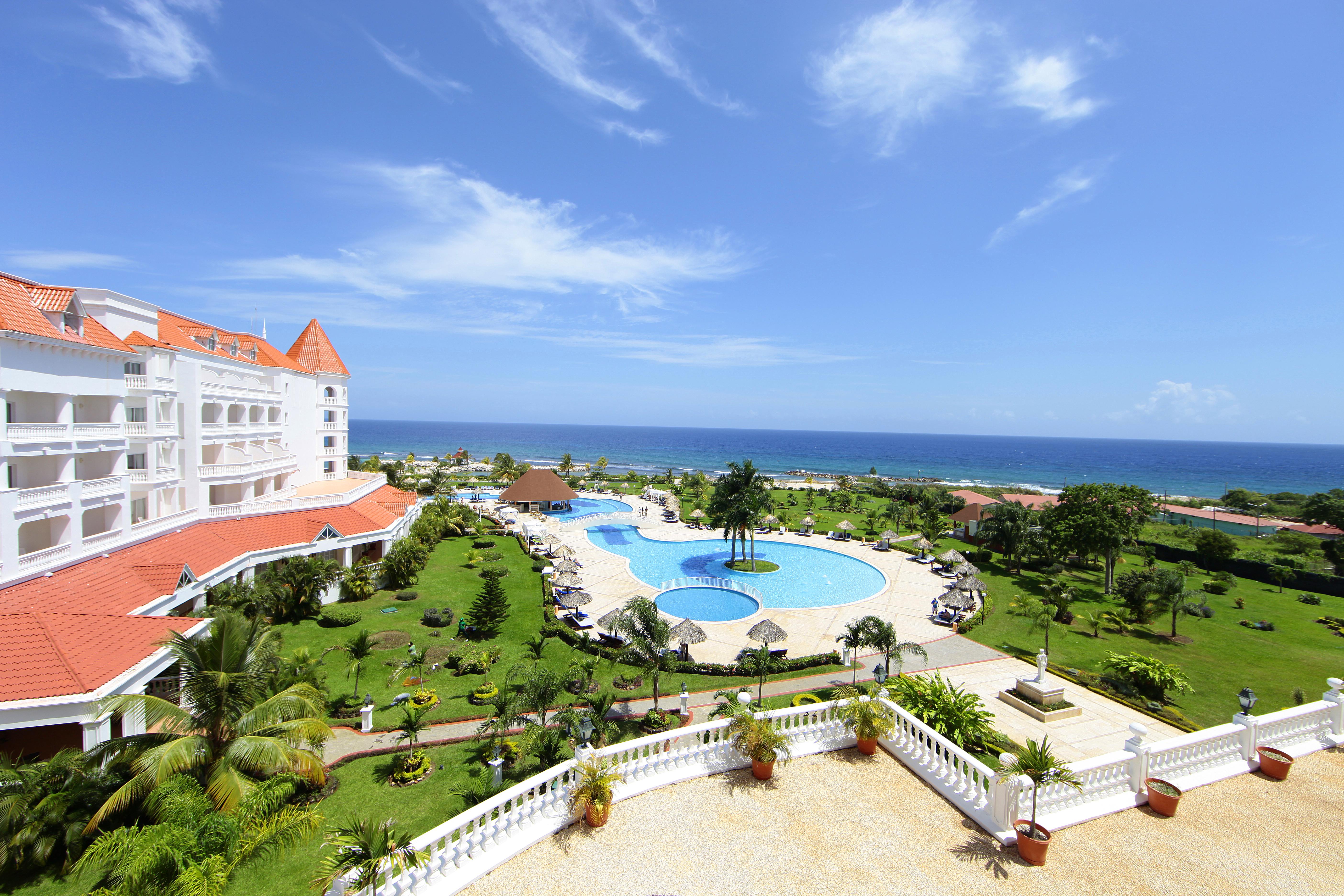 Bahia Principe Luxury Runaway Bay (Adults Only) 外观 照片