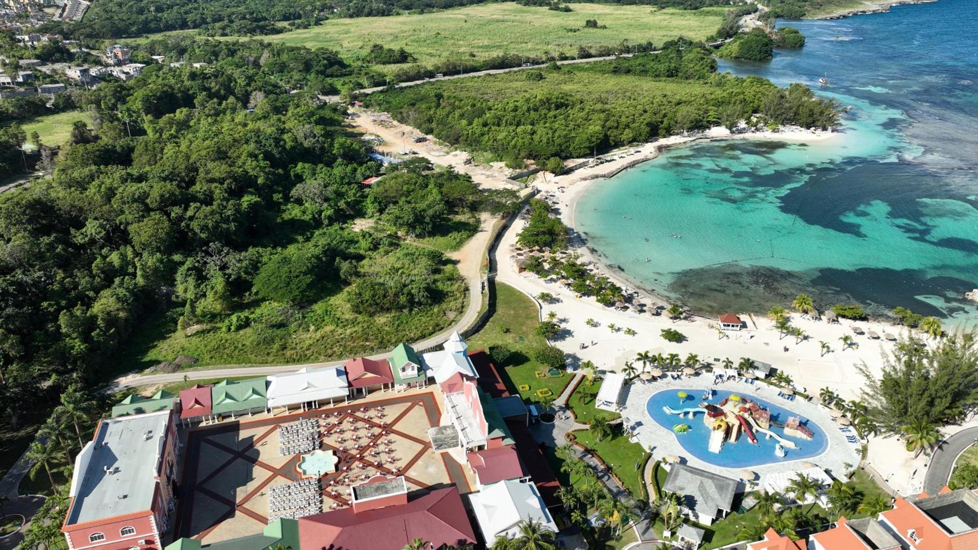 Bahia Principe Luxury Runaway Bay (Adults Only) 外观 照片